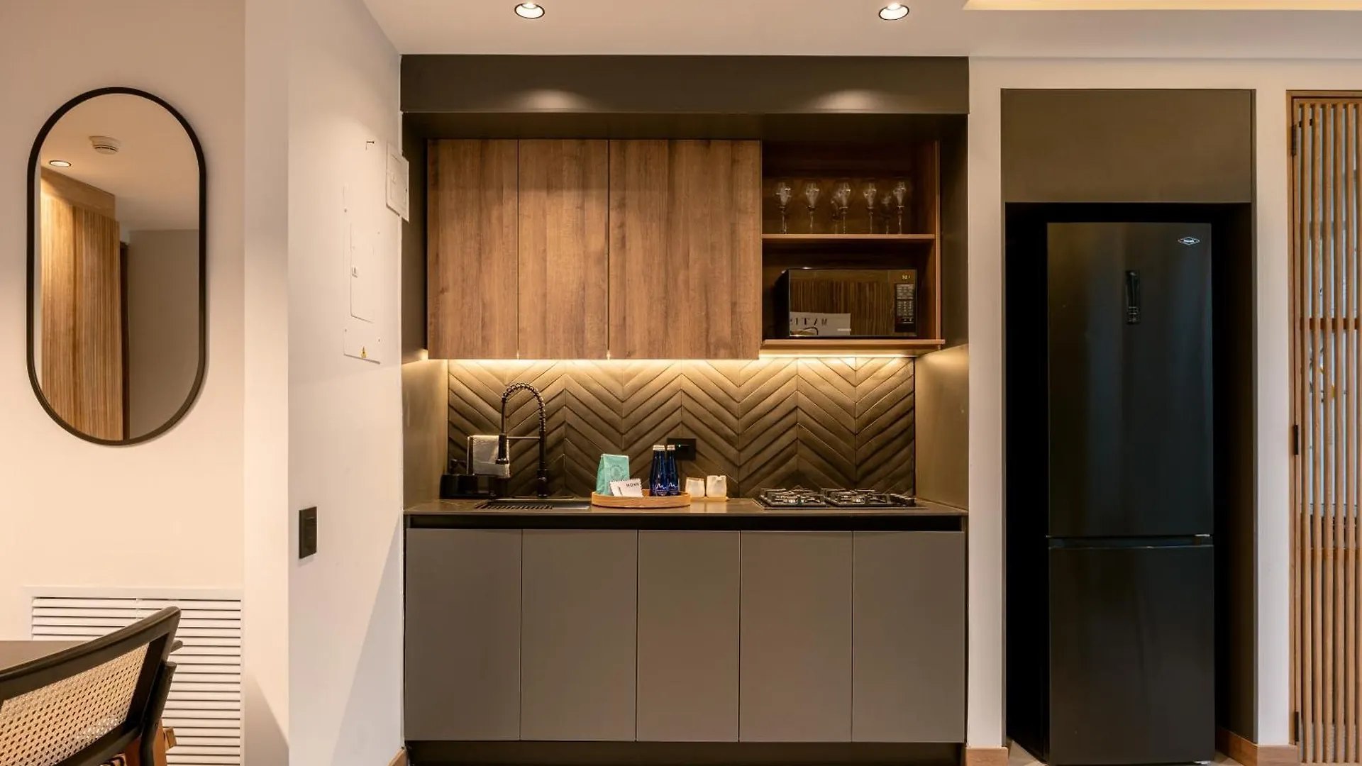 Bio 26 Apartments 메딜린 0*,