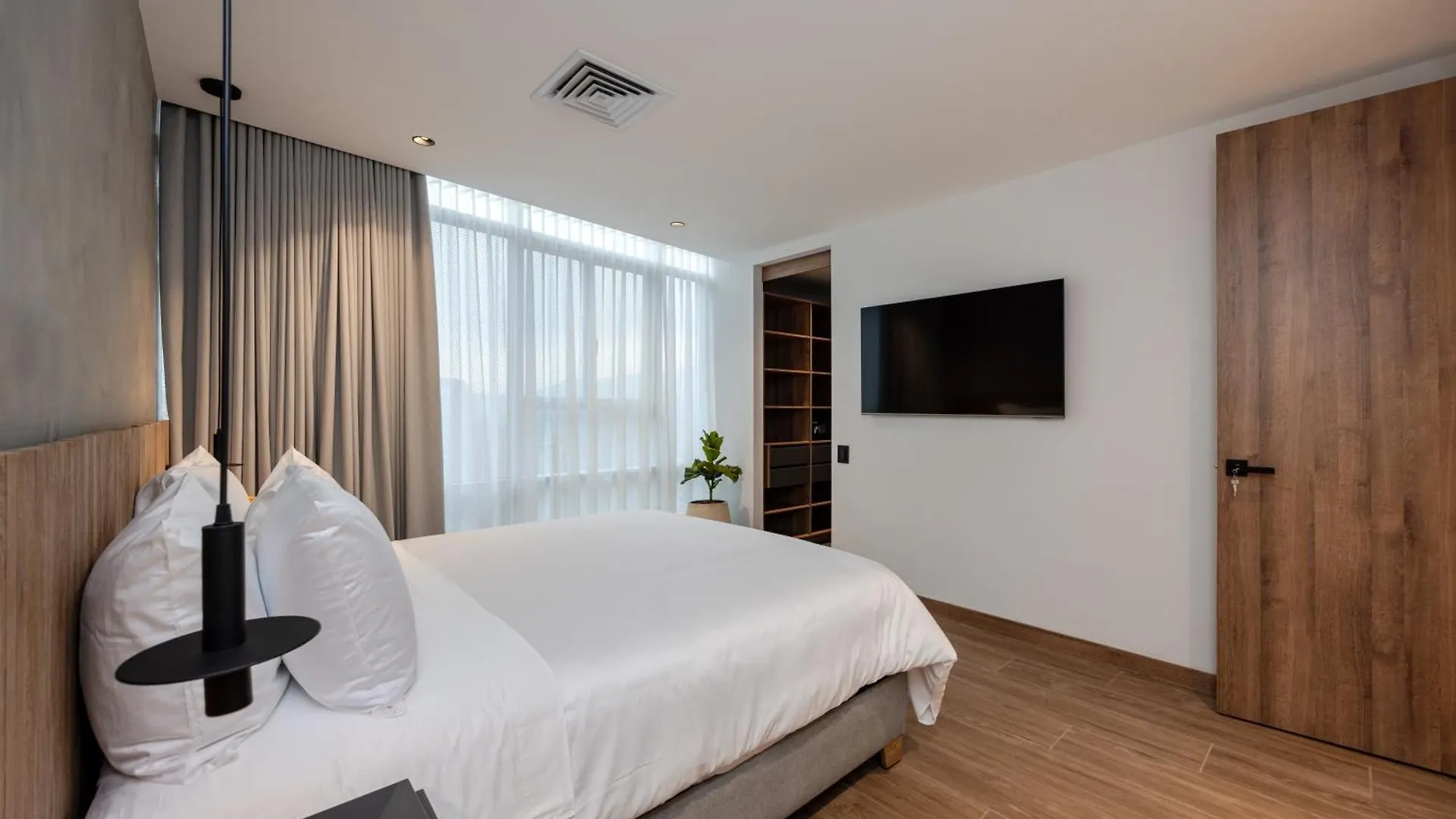 Bio 26 Apartments 메딜린