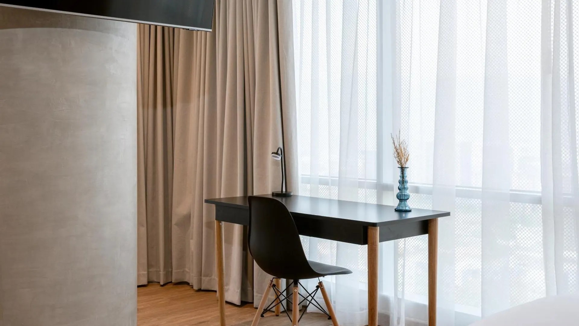 Bio 26 Apartments 메딜린