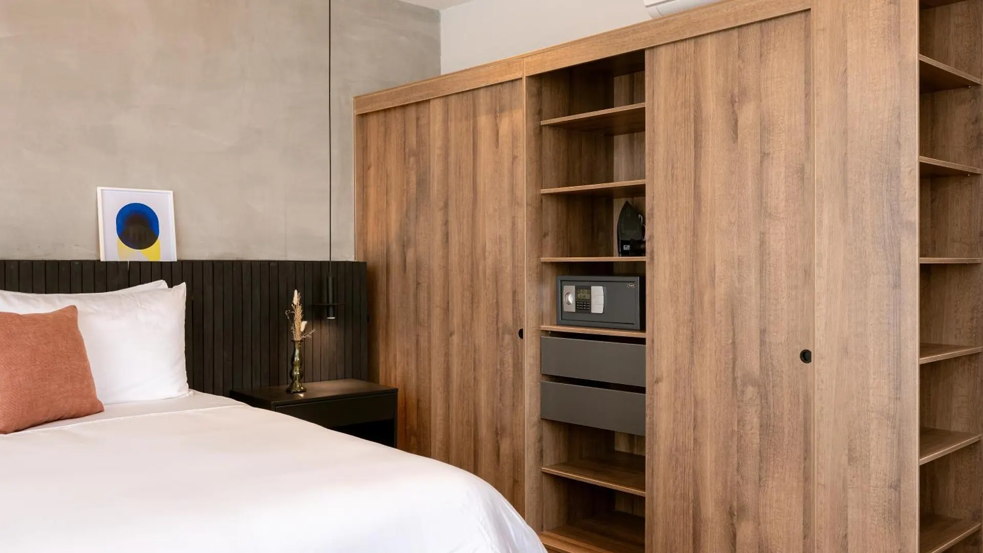 Bio 26 Apartments 메딜린