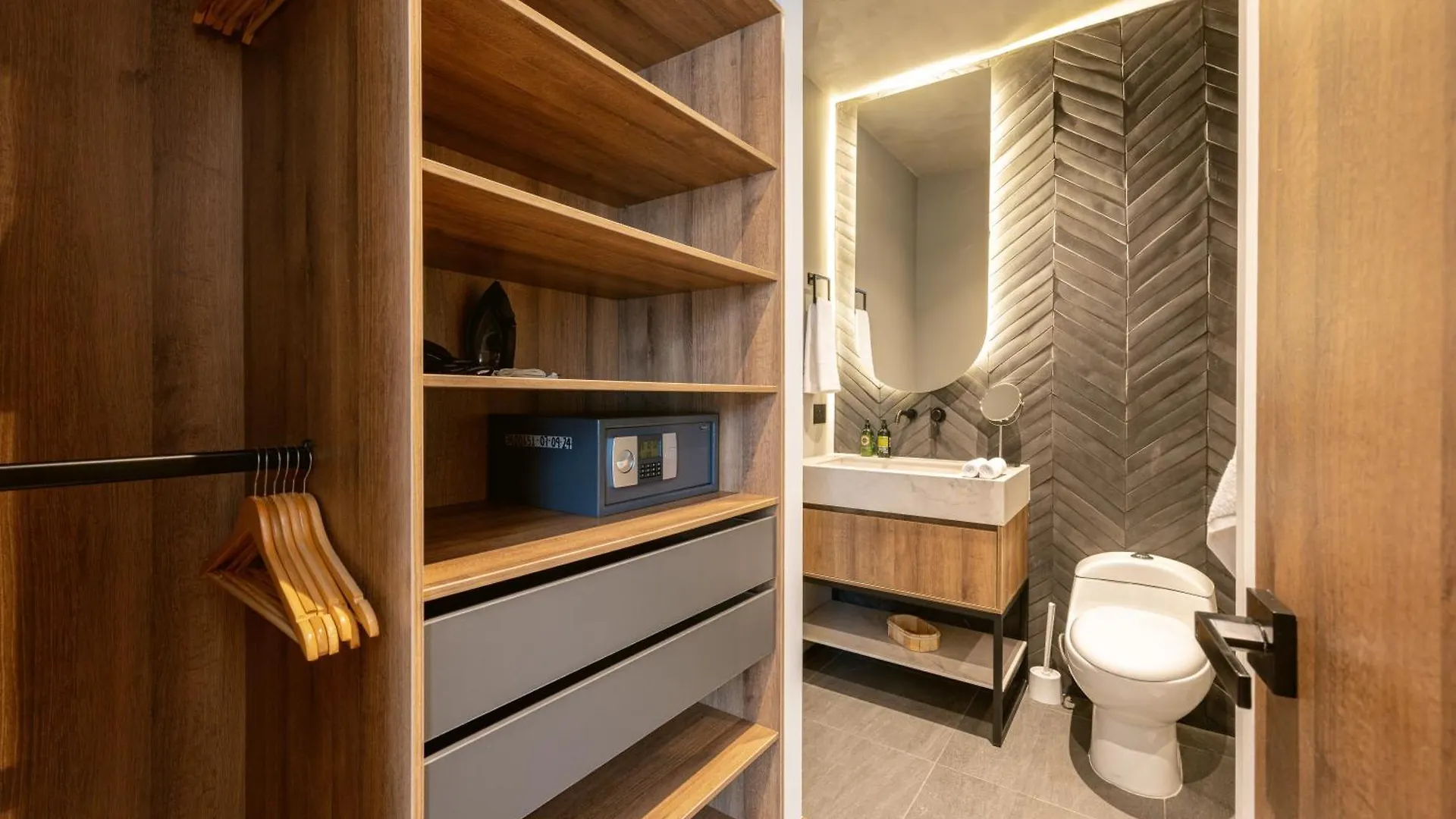 Bio 26 Apartments 메딜린