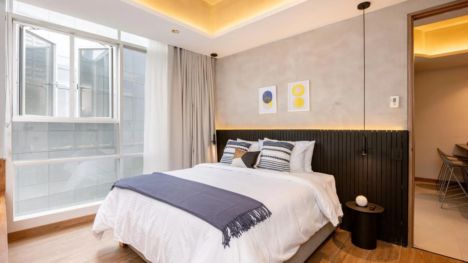 Bio 26 Apartments 메딜린