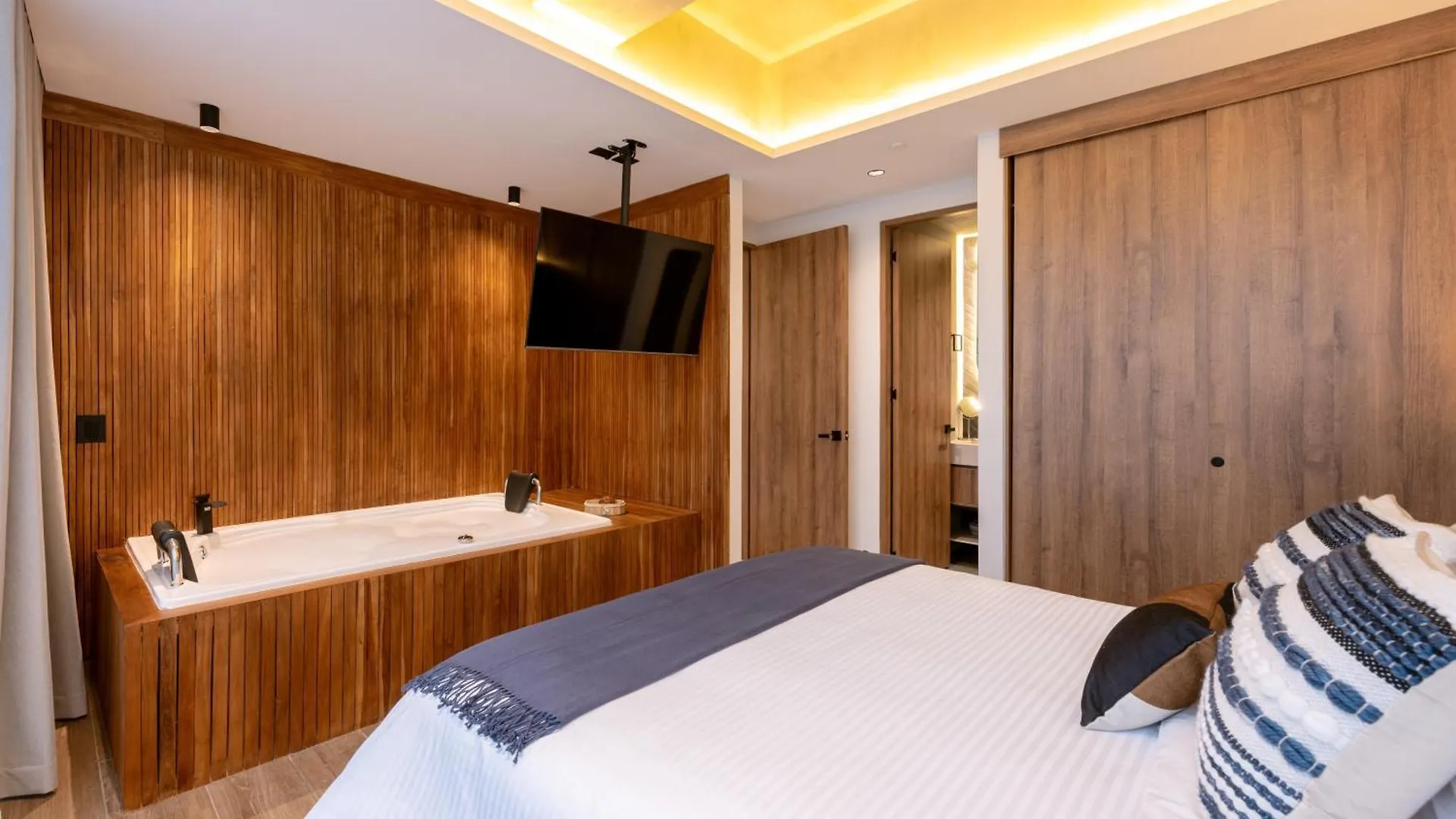 Bio 26 Apartments 메딜린