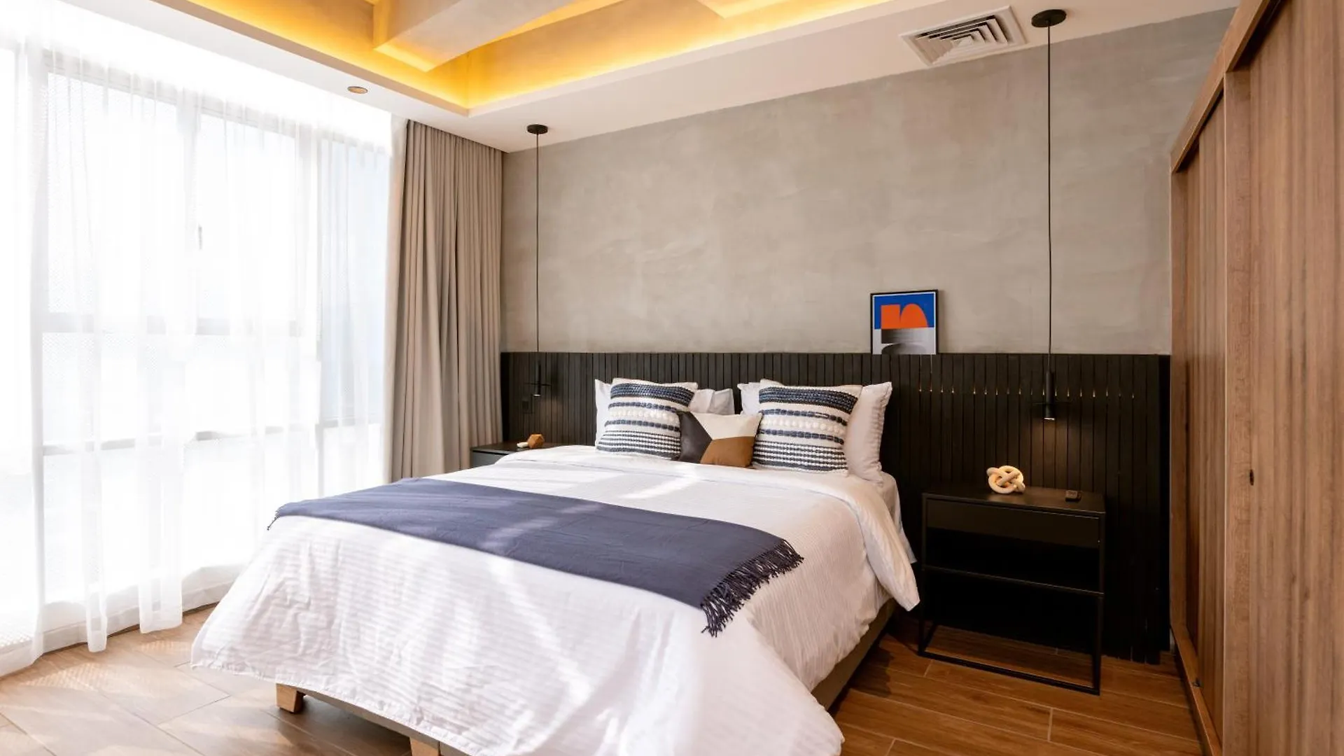 Bio 26 Apartments 메딜린